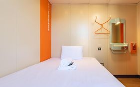 Easyhotel Edinburgh 2*